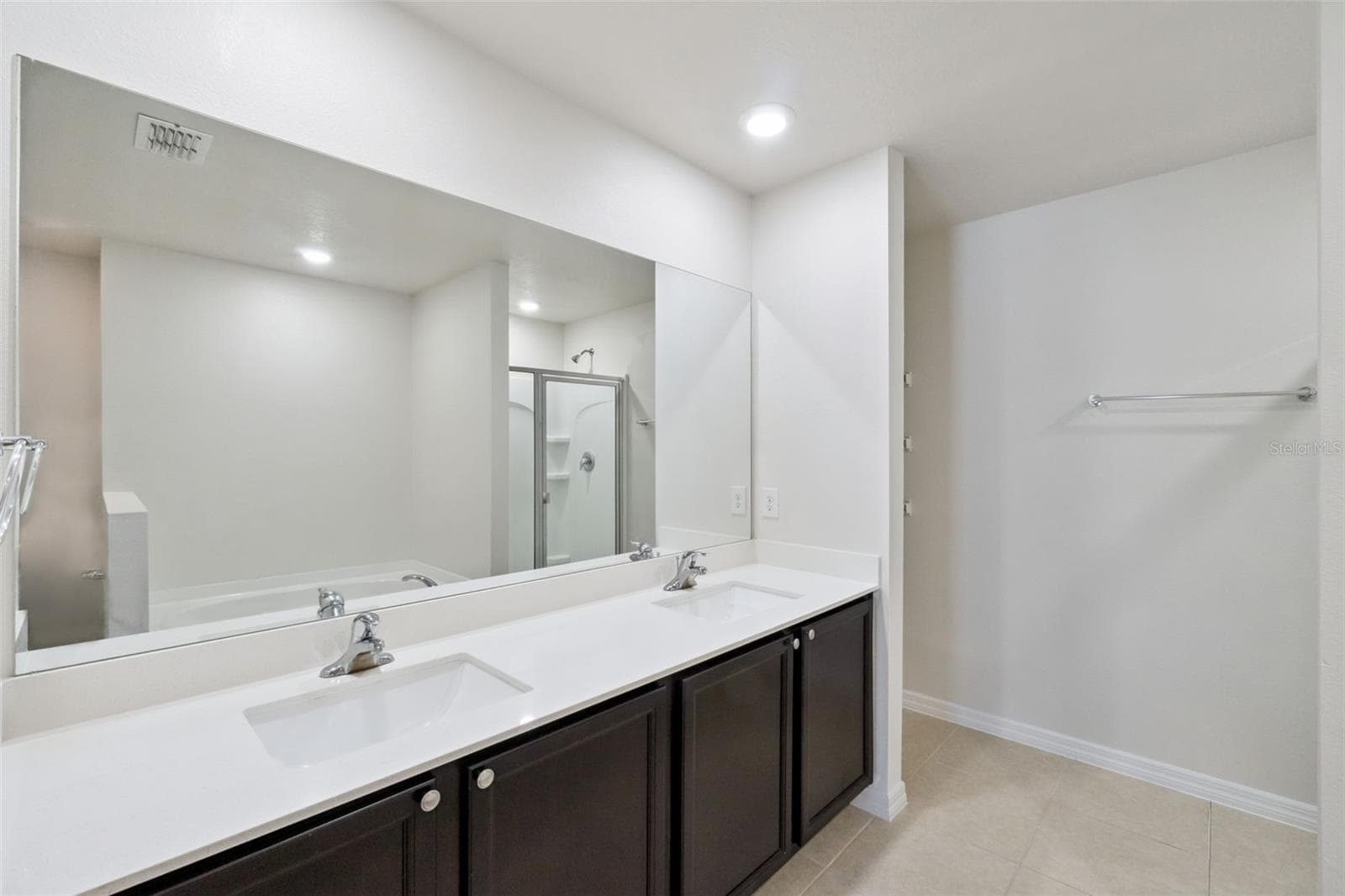 Single Family Residence at 1729 CANAAN LOOP, DUNDEE, photo 18 of 33
