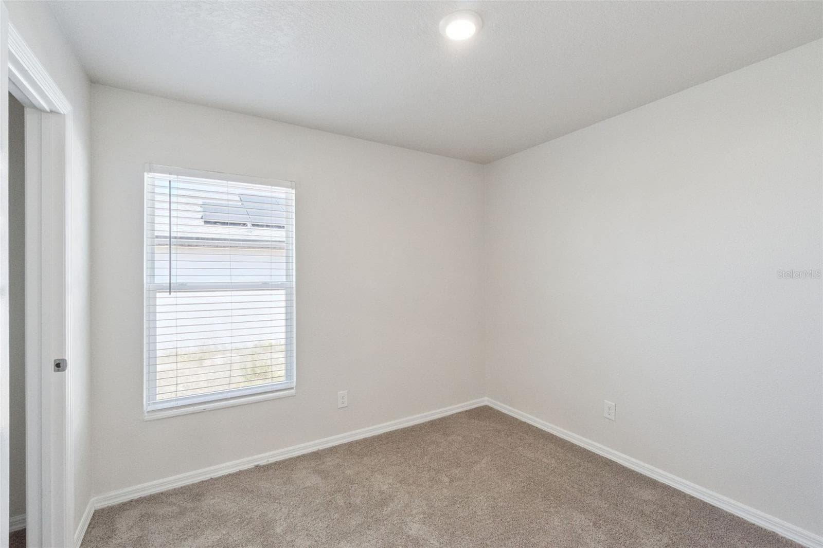 Single Family Residence at 1729 CANAAN LOOP, DUNDEE, photo 20 of 33