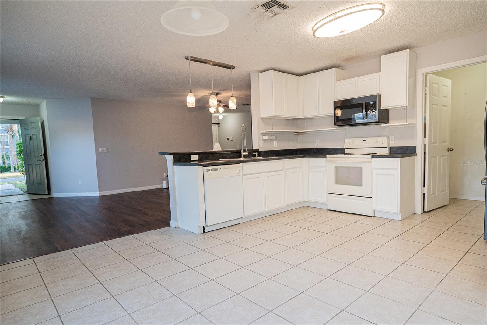 Single Family Residence at 1836 RIDGE VALLEY ST, CLERMONT, photo 16 of 45