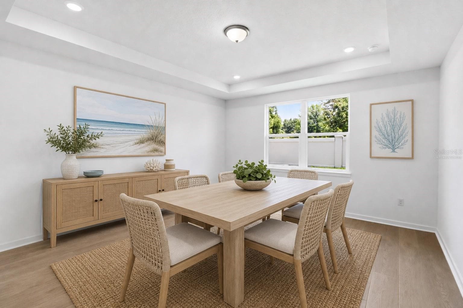 Virtually staged flex room ideal for dining, working, reading, or creative use. - 13824 SUNLIGHT MEADOW DR, RIVERVIEW
