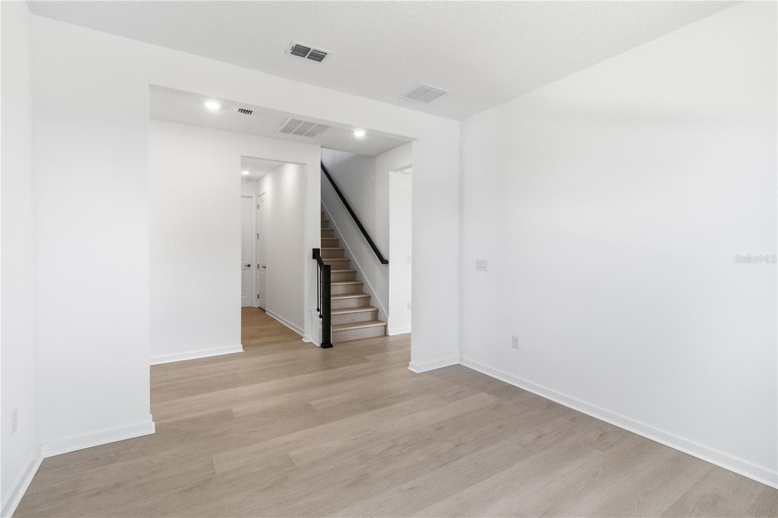 Single Family Residence at 13824 SUNLIGHT MEADOW DR, RIVERVIEW, photo 15 of 53