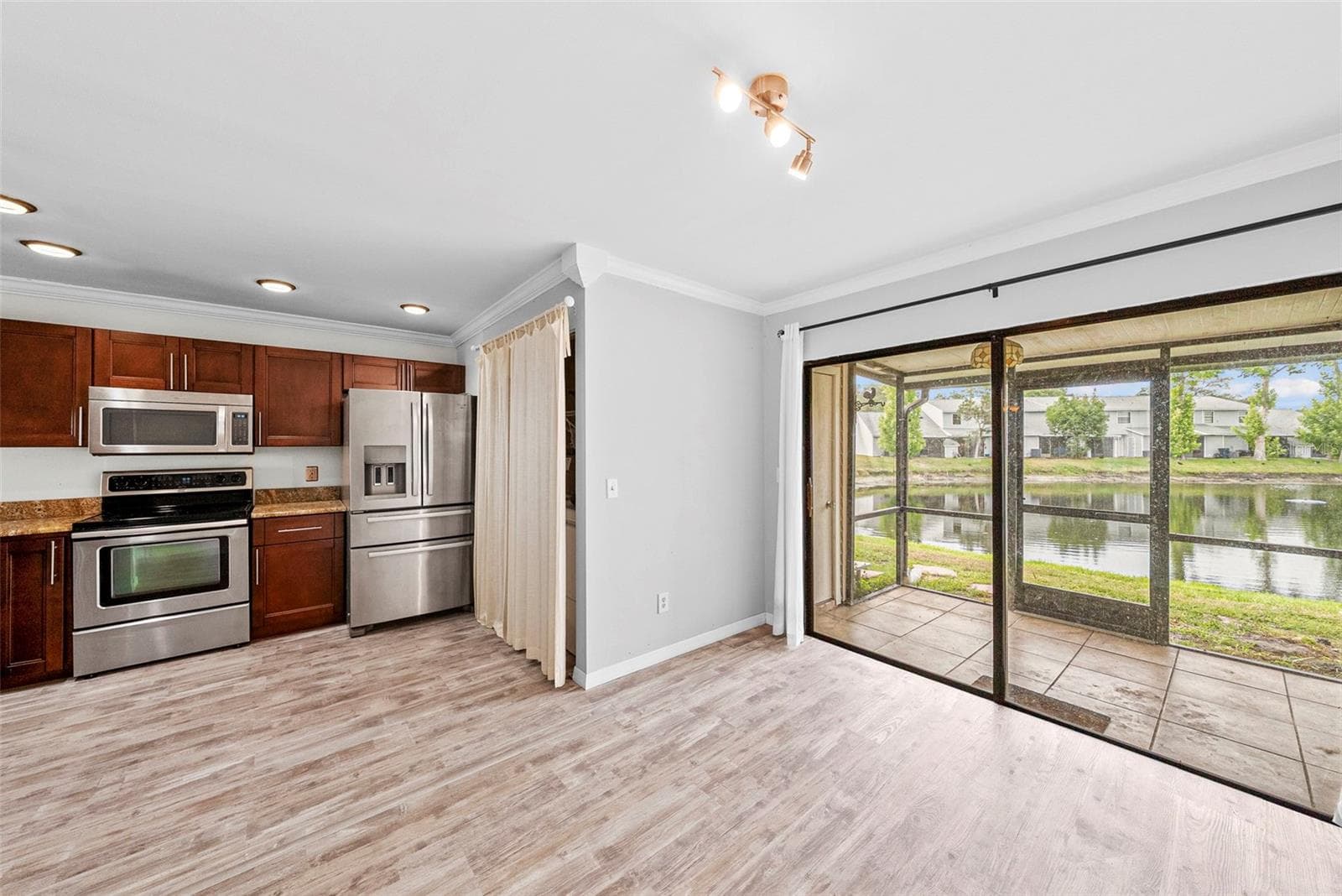 Townhouse at 5314 ABINGER CT, TAMPA, photo 19 of 40