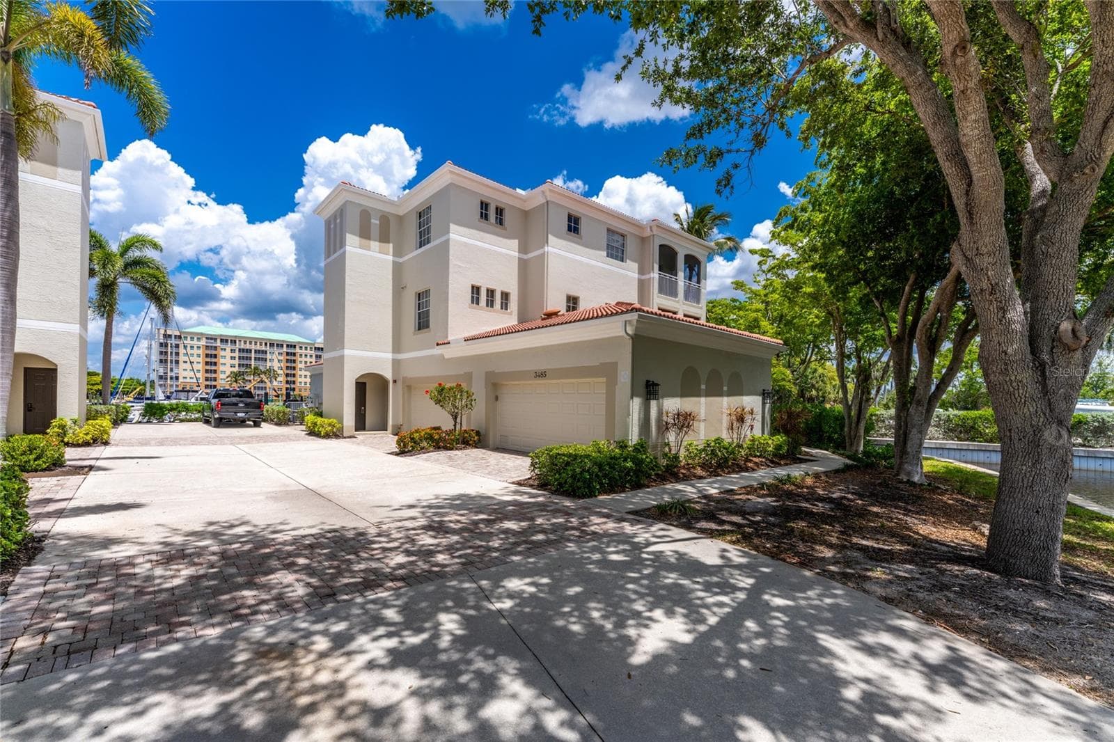 3485 SUNSET KEY CIR #101