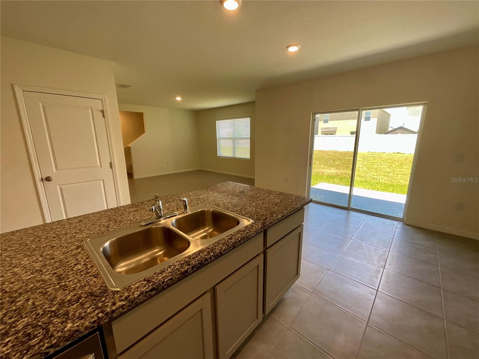 Single Family Residence at 33409 FIELD MAPLE LOOP, WESLEY CHAPEL, photo 8 of 27
