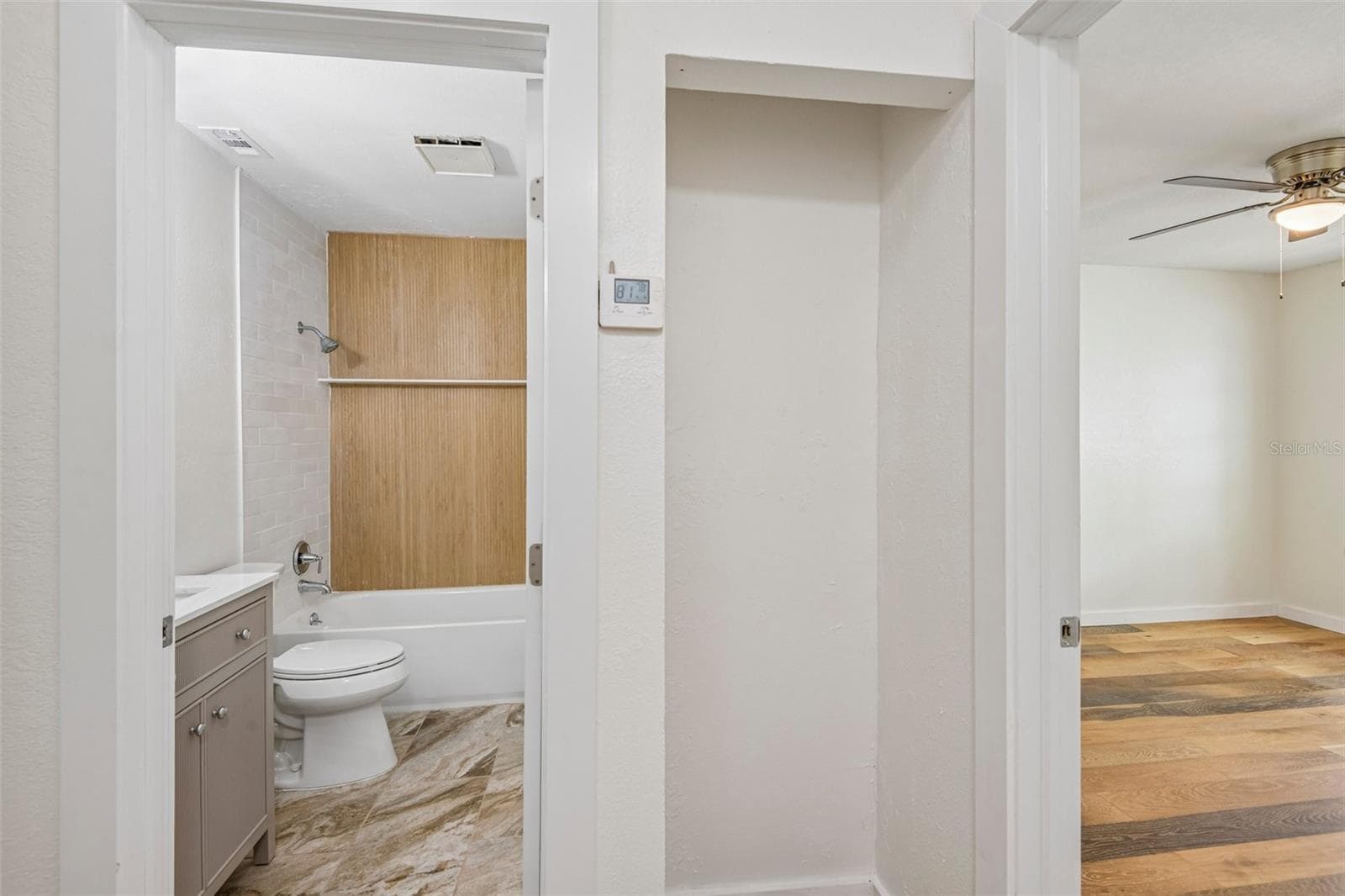 Condominium at 7192 E BANK DR #7192, TAMPA, photo 21 of 38