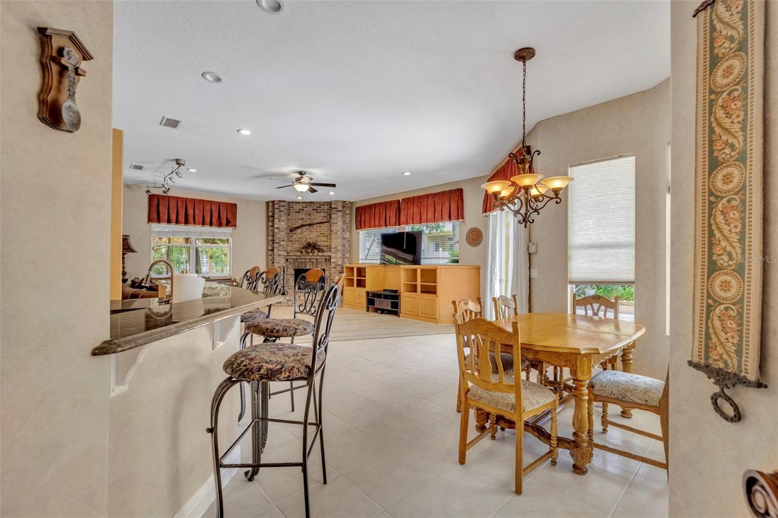 Single Family Residence at 2518 EMERALD TREE LN, APOPKA, photo 8 of 52