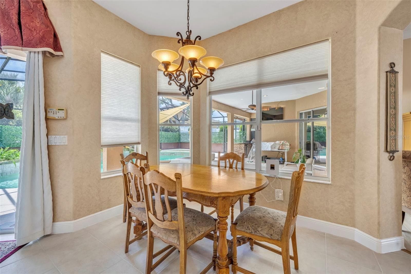 Single Family Residence at 2518 EMERALD TREE LN, APOPKA, photo 10 of 52