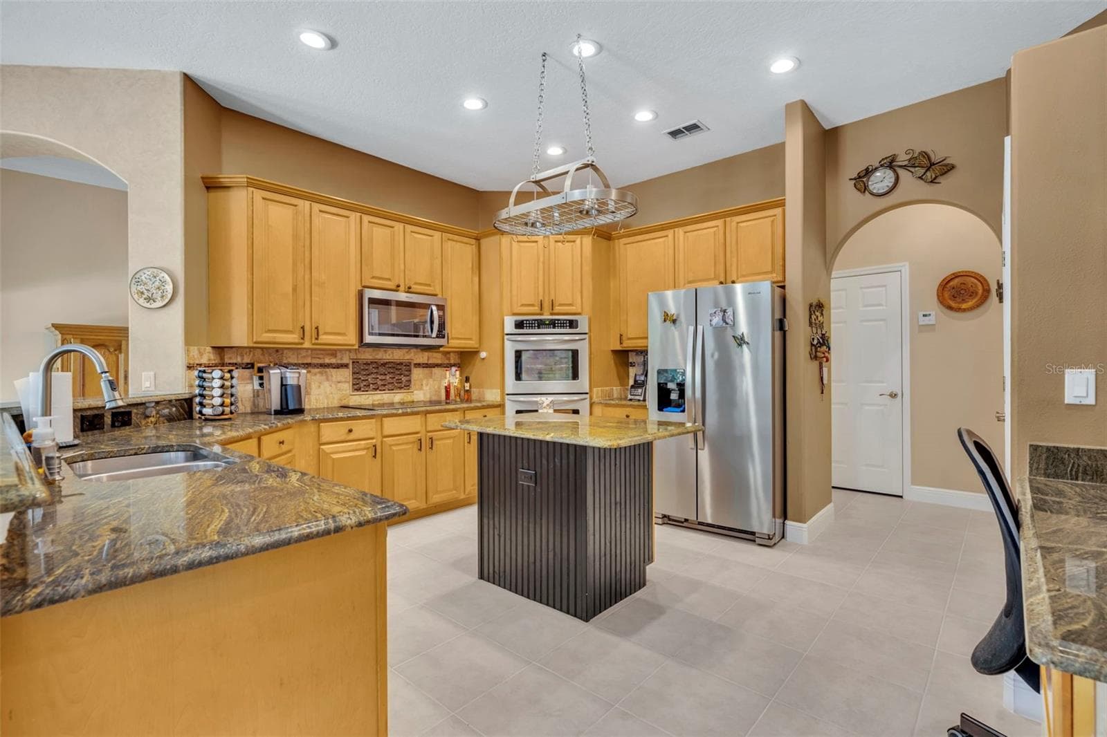 Single Family Residence at 2518 EMERALD TREE LN, APOPKA, photo 13 of 52