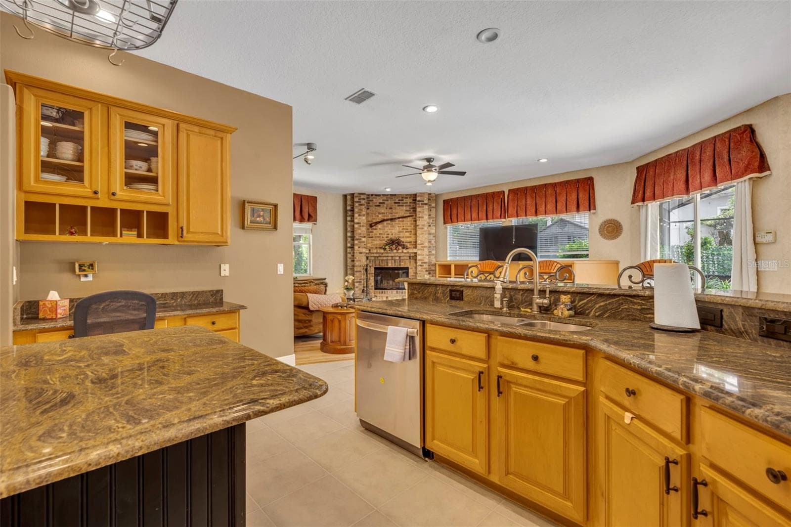 Single Family Residence at 2518 EMERALD TREE LN, APOPKA, photo 14 of 52