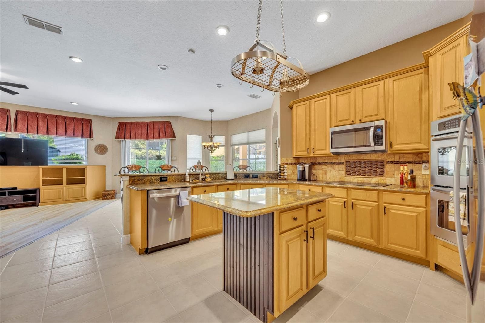 Single Family Residence at 2518 EMERALD TREE LN, APOPKA, photo 15 of 52