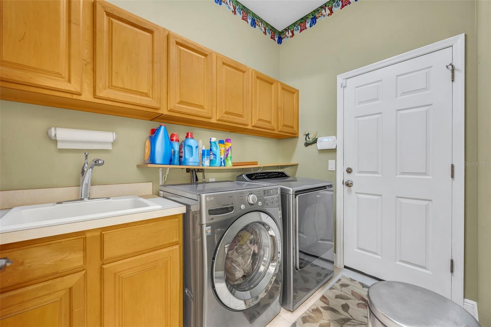 Single Family Residence at 2518 EMERALD TREE LN, APOPKA, photo 18 of 52
