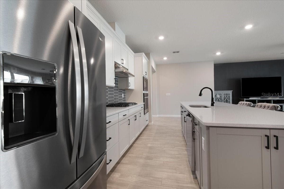 Large Spacious Kitchen - 15363 WILLOW RIDGE DR, MONTVERDE
