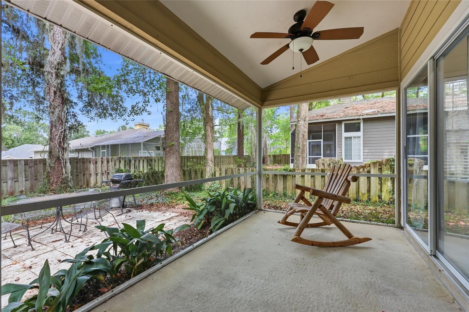 Single Family Residence at 1736 NW 16TH PL, GAINESVILLE, photo 19 of 25