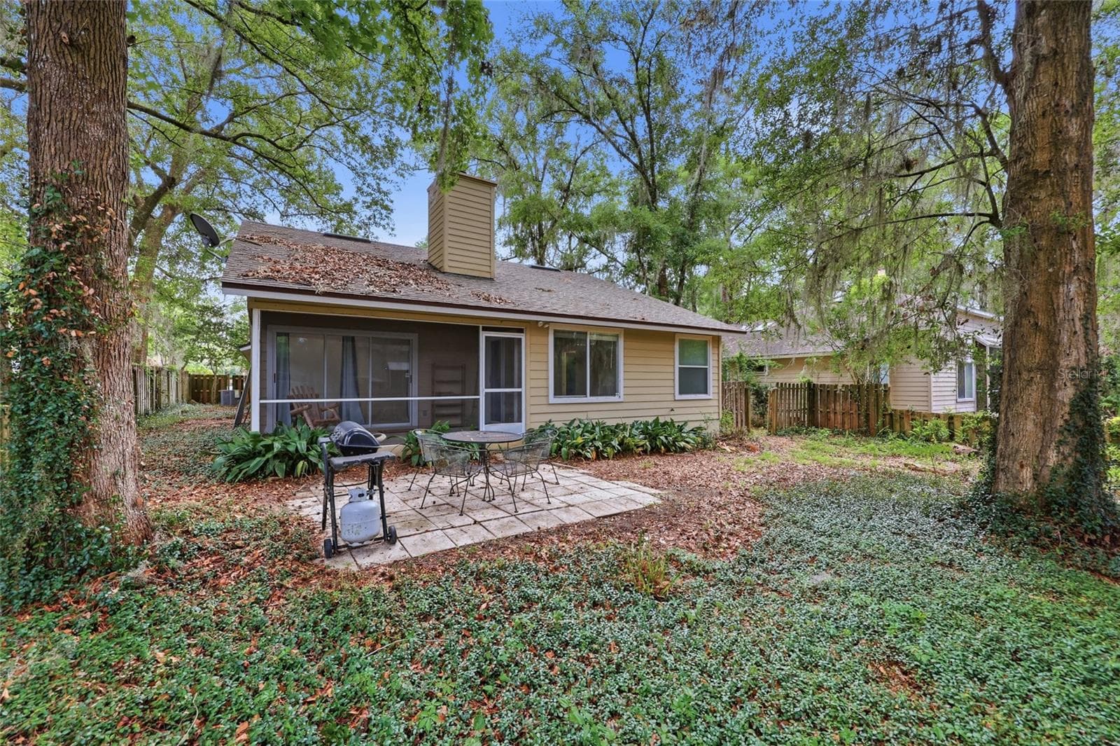 Single Family Residence at 1736 NW 16TH PL, GAINESVILLE, photo 21 of 25