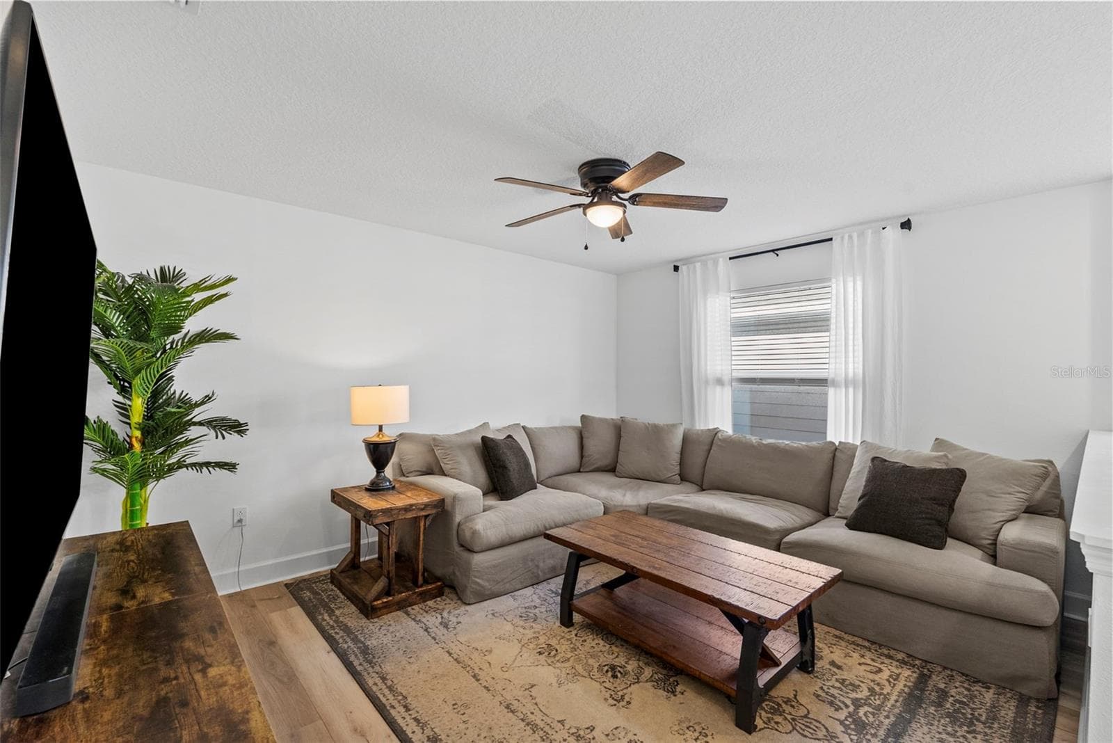 Single Family Residence at 6026 JENSEN VIEW AVE, APOLLO BEACH, photo 11 of 26