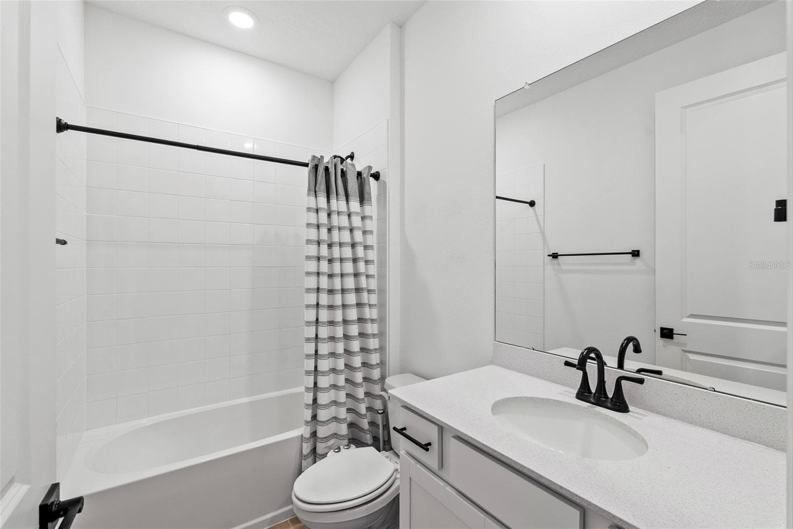 Single Family Residence at 6026 JENSEN VIEW AVE, APOLLO BEACH, photo 22 of 26
