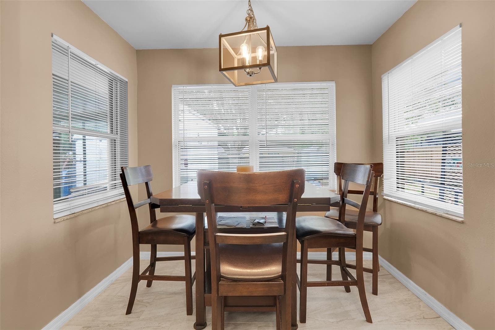 Eat-in Kitchen - 10752 CRESCENDO LOOP, CLERMONT