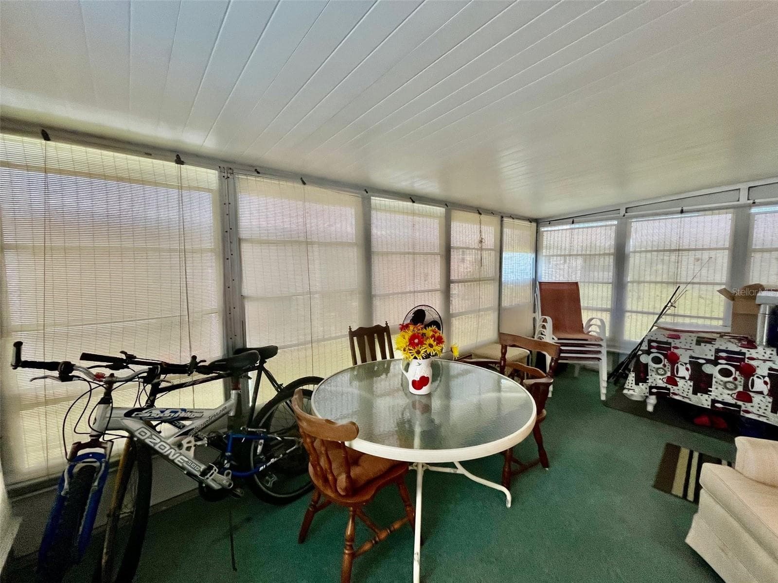 Mobile Home at 130 MELODY LN, TARPON SPRINGS, photo 19 of 47