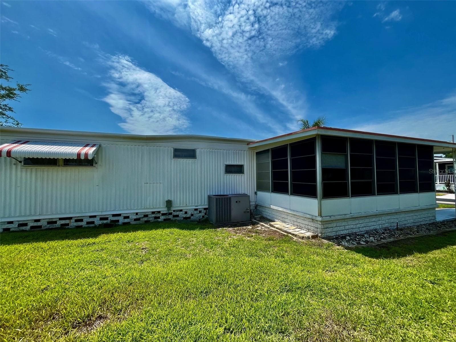 Mobile Home at 130 MELODY LN, TARPON SPRINGS, photo 30 of 47