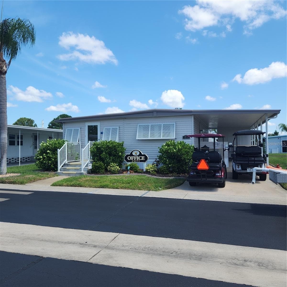 Mobile Home at 130 MELODY LN, TARPON SPRINGS, photo 44 of 47
