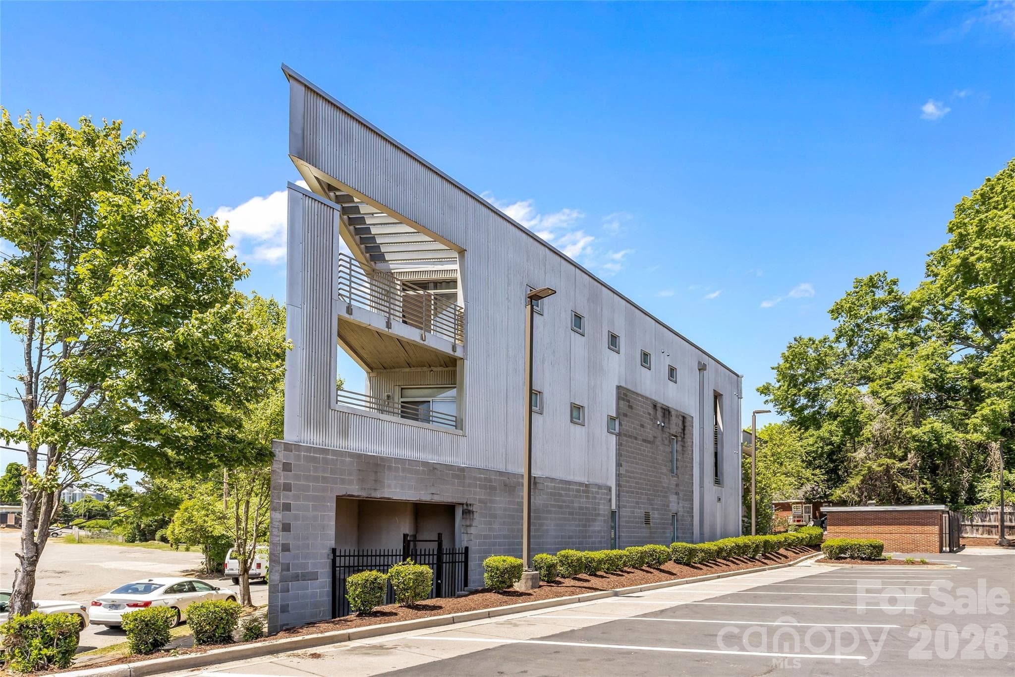 Condominium at Charlotte, photo 3 of 38