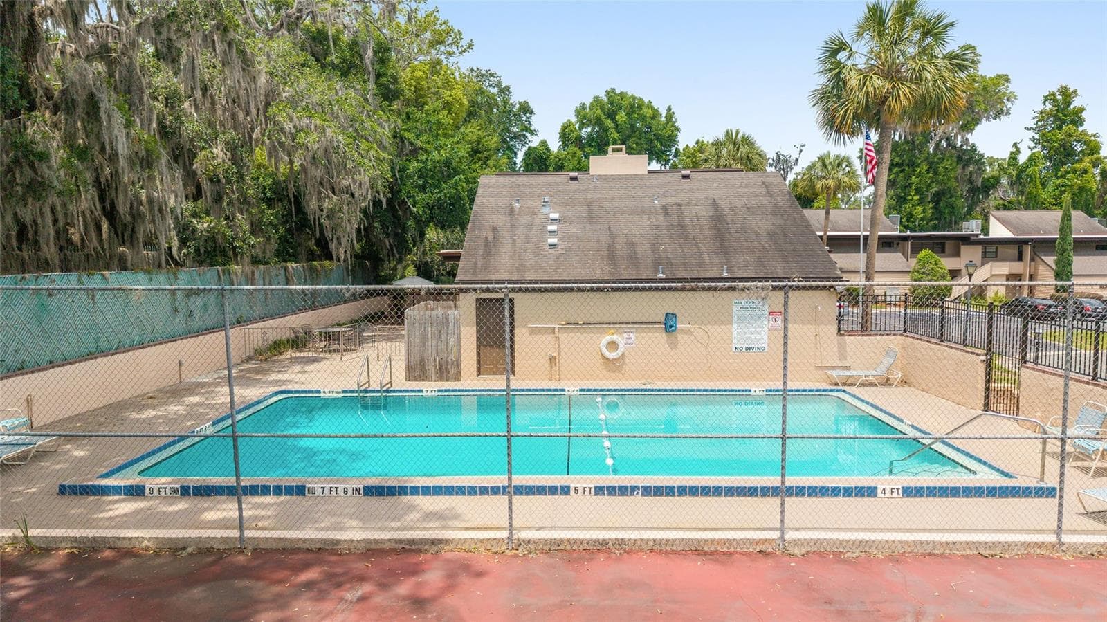 Out door pool, fun in the summer sun - 2415 NE 7TH ST #8, OCALA