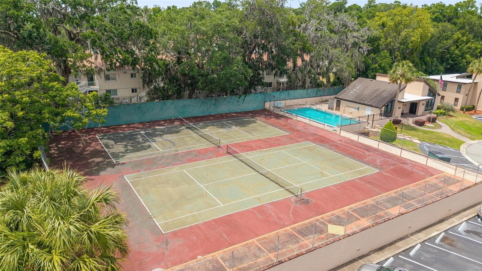 Tennis courts - 2415 NE 7TH ST #8, OCALA