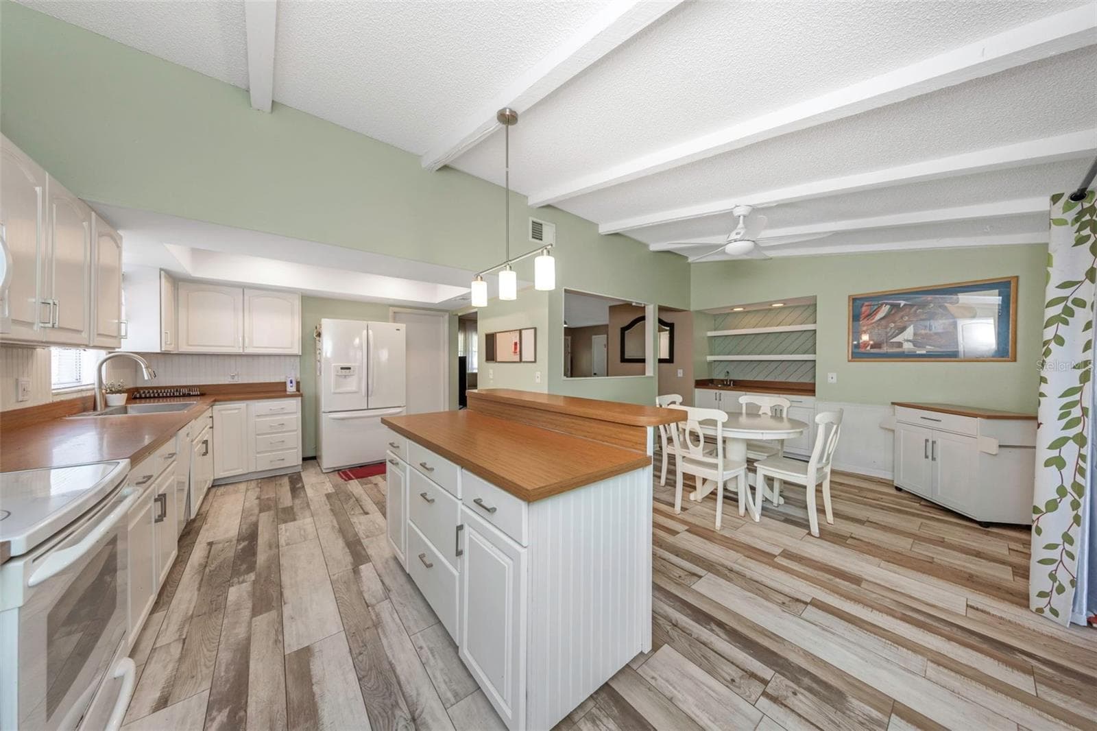 Kitchen - 17704 RIVENDEL RD, LUTZ
