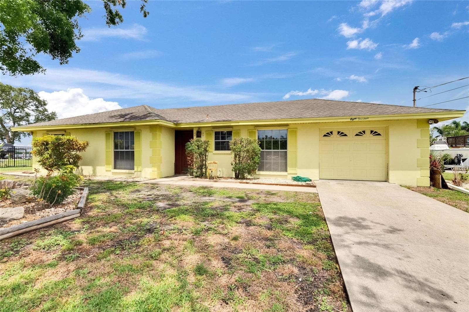 Single Family Residence at 814 SEABREEZE DR, RUSKIN, photo 3 of 38