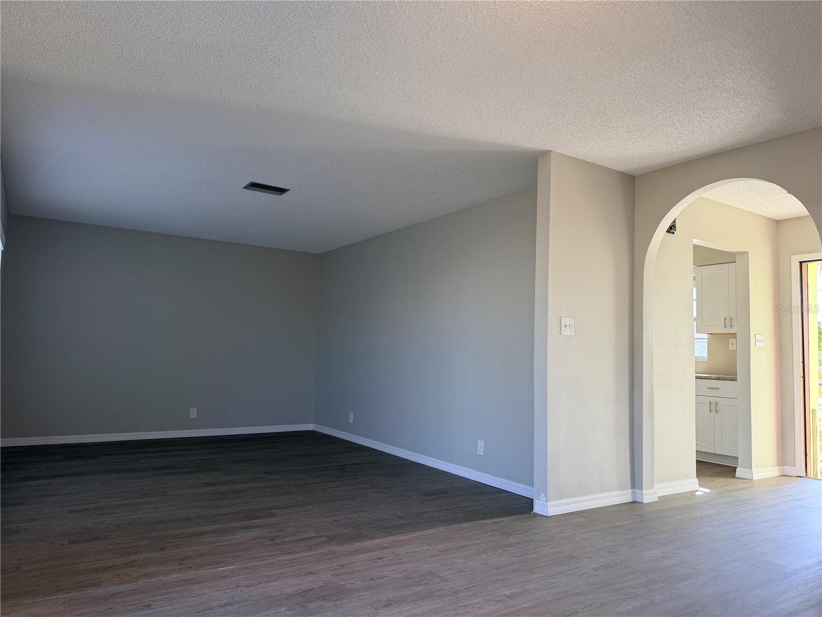 Single Family Residence at 814 SEABREEZE DR, RUSKIN, photo 22 of 38
