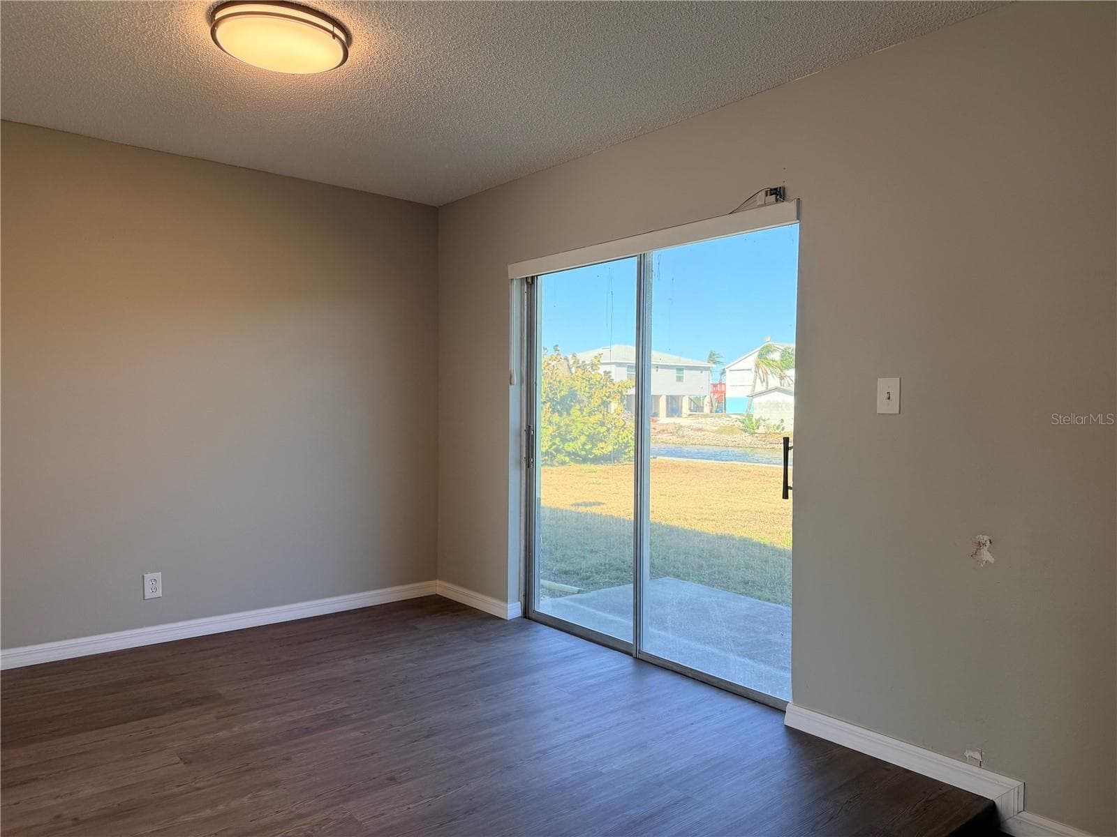 Single Family Residence at 814 SEABREEZE DR, RUSKIN, photo 24 of 38