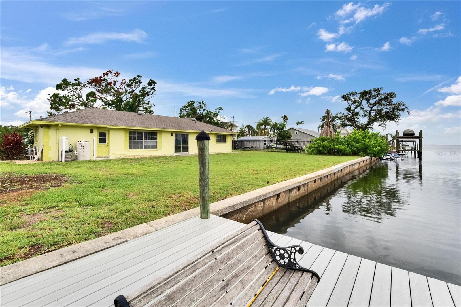Single Family Residence at 814 SEABREEZE DR, RUSKIN, photo 36 of 38