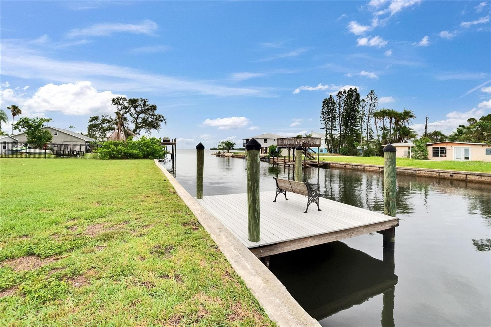 Single Family Residence at 814 SEABREEZE DR, RUSKIN, photo 37 of 38