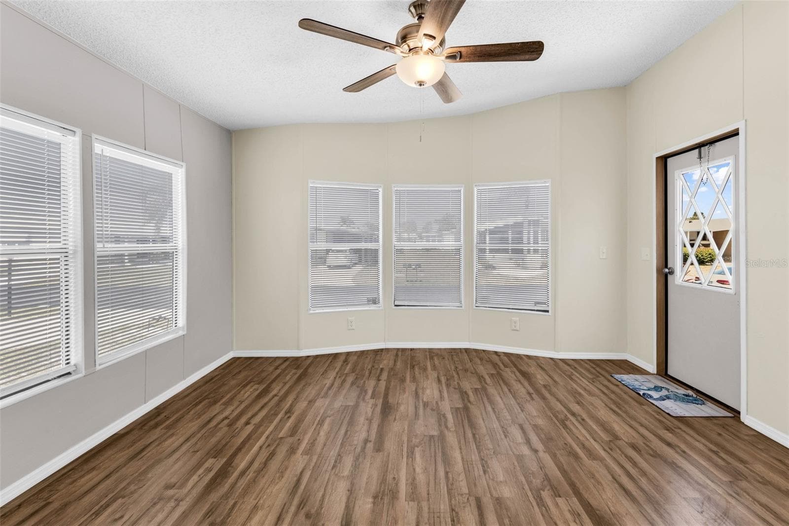 Manufactured Home at 503 MADONNA, NORTH PORT, photo 9 of 18