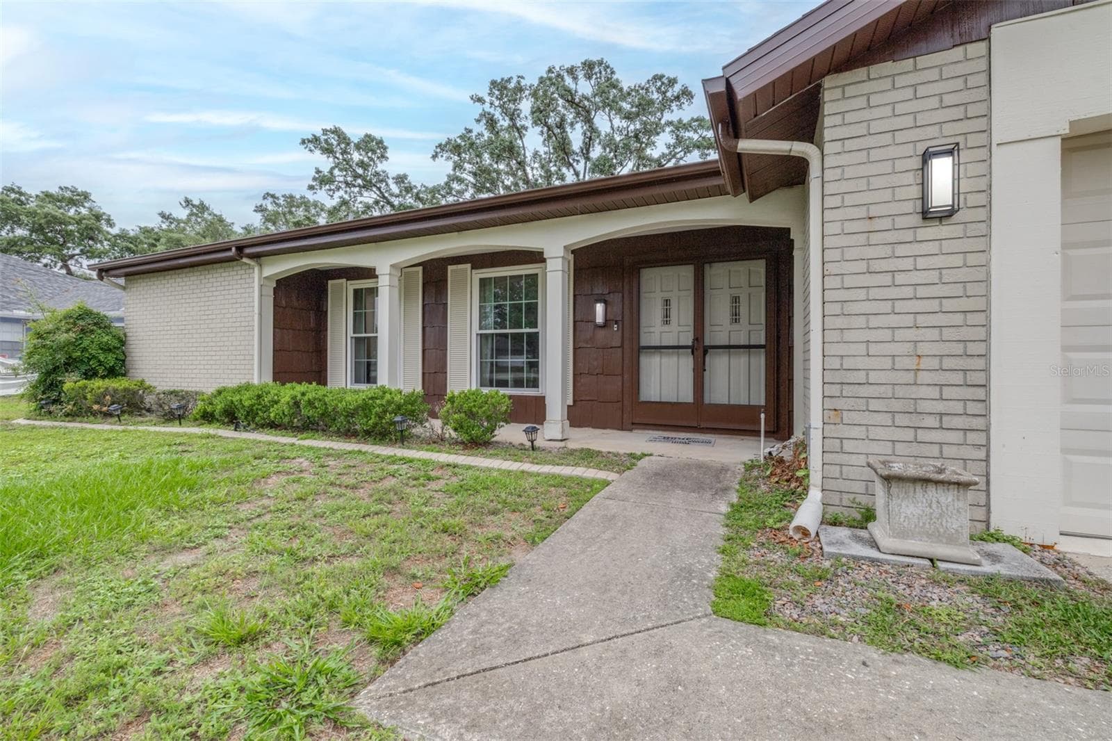 Front Porch - 8441 BRAGANZA ST, SPRING HILL