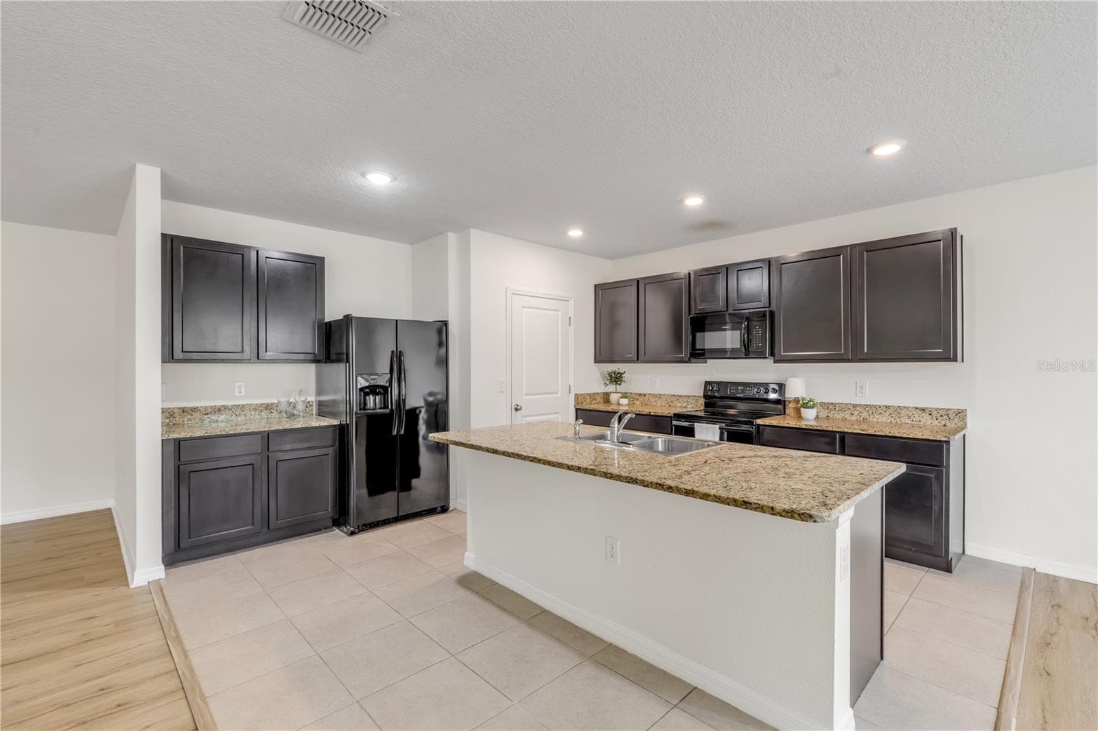 Single Family Residence at 48 HICKORY CRSE, OCALA, photo 12 of 52