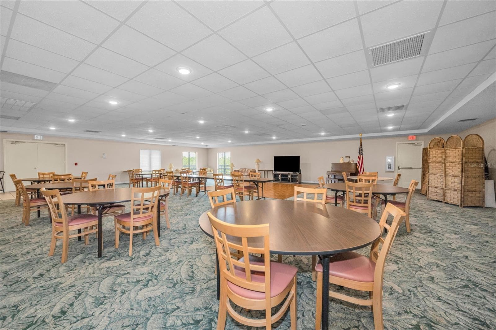 Card tables galore.  Bridge anyone? - 5400 PARK ST N #303, ST PETERSBURG