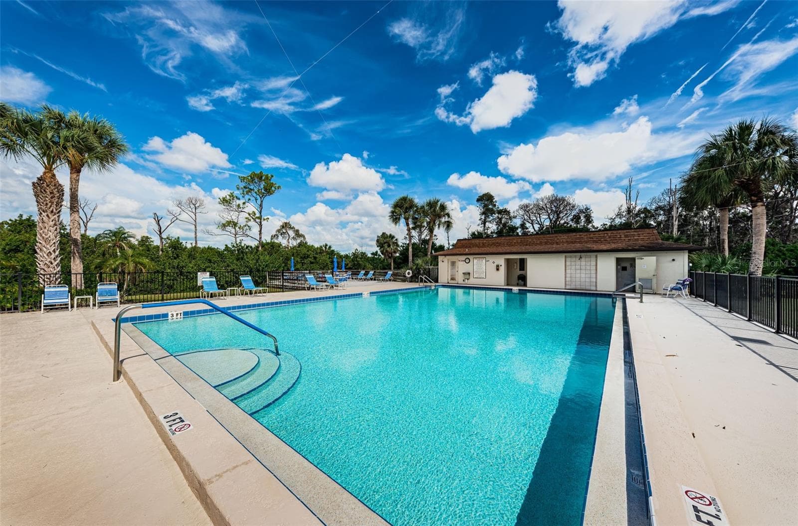 Beautiful pool with restrooms! - 5400 PARK ST N #303, ST PETERSBURG