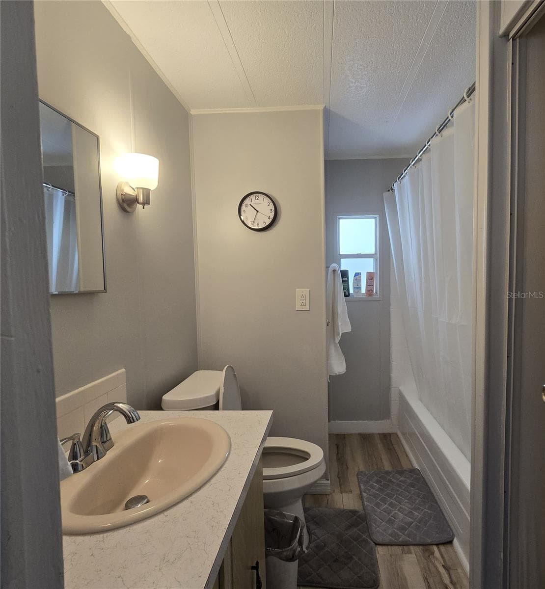 bath 2 - 2011 OAK GROVE DR #39, ZELLWOOD