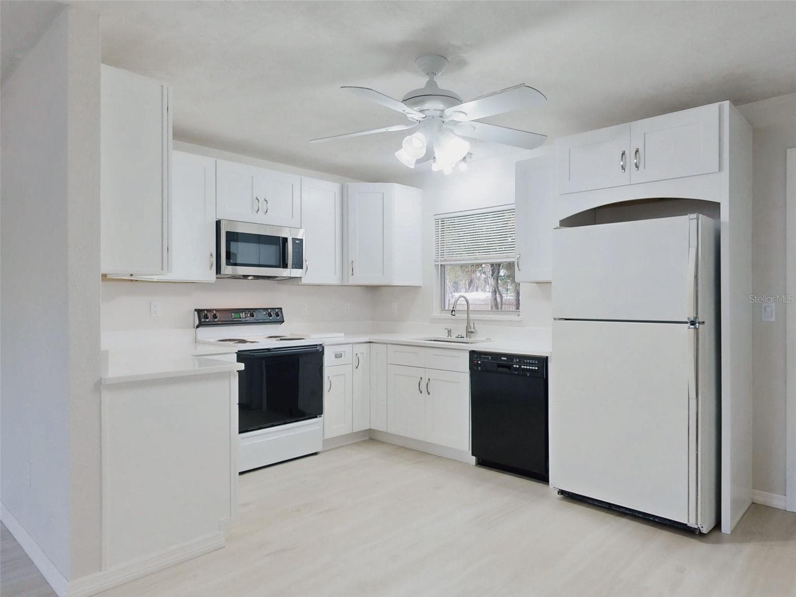 Single Family Residence at 111 VALENCIA DR, EDGEWATER, photo 9 of 81