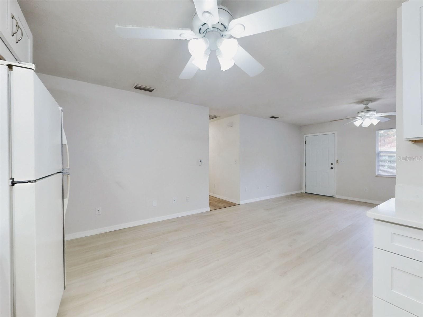 Single Family Residence at 111 VALENCIA DR, EDGEWATER, photo 14 of 81