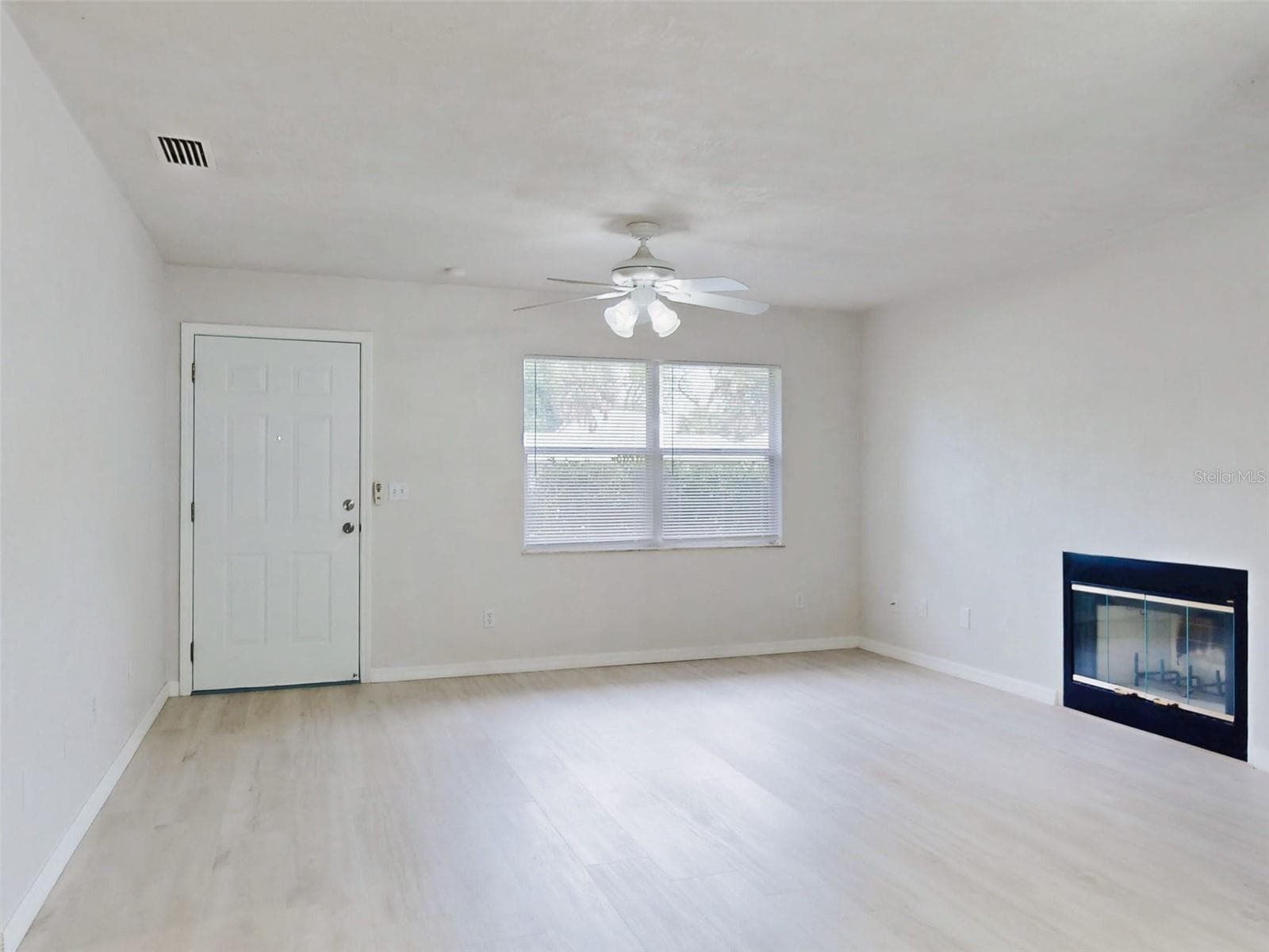 Single Family Residence at 111 VALENCIA DR, EDGEWATER, photo 15 of 81