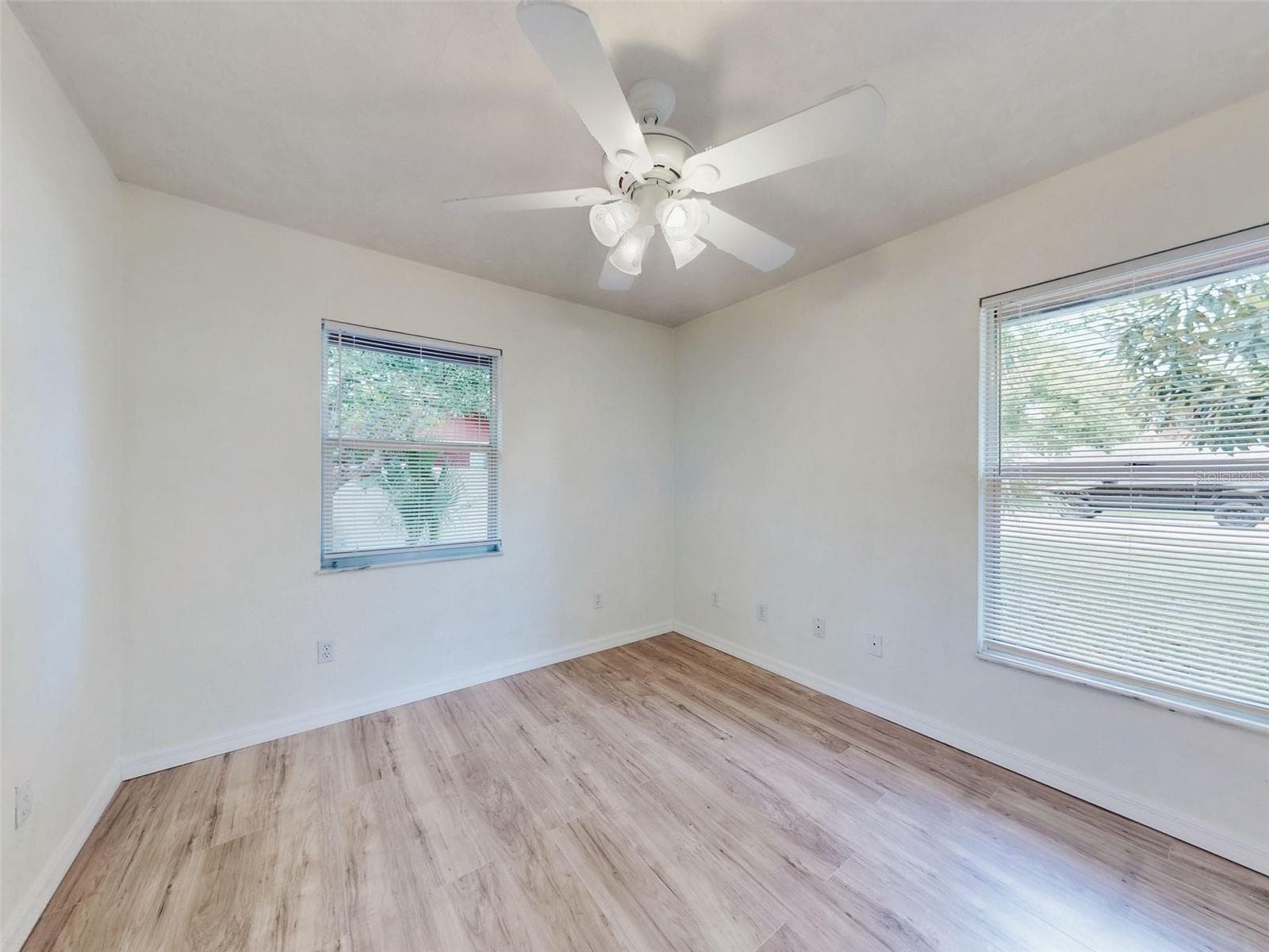 Single Family Residence at 111 VALENCIA DR, EDGEWATER, photo 23 of 81