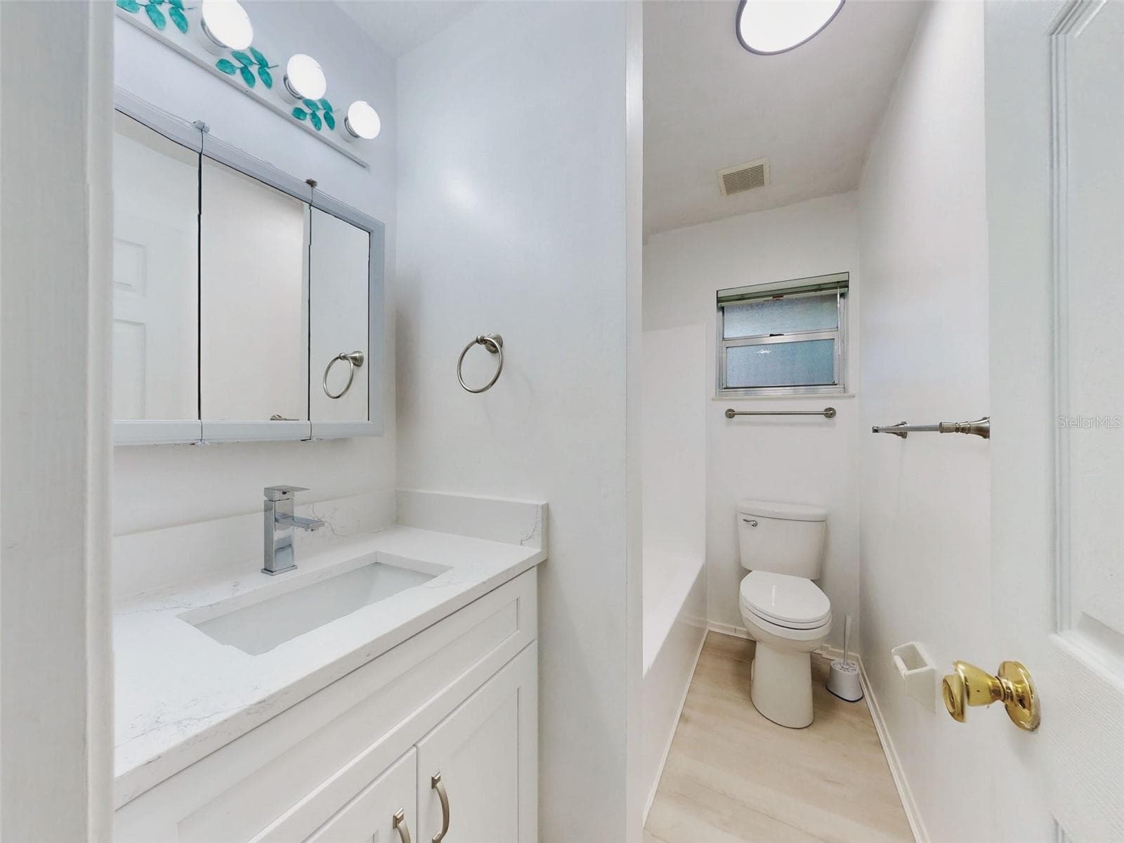 Single Family Residence at 111 VALENCIA DR, EDGEWATER, photo 26 of 81