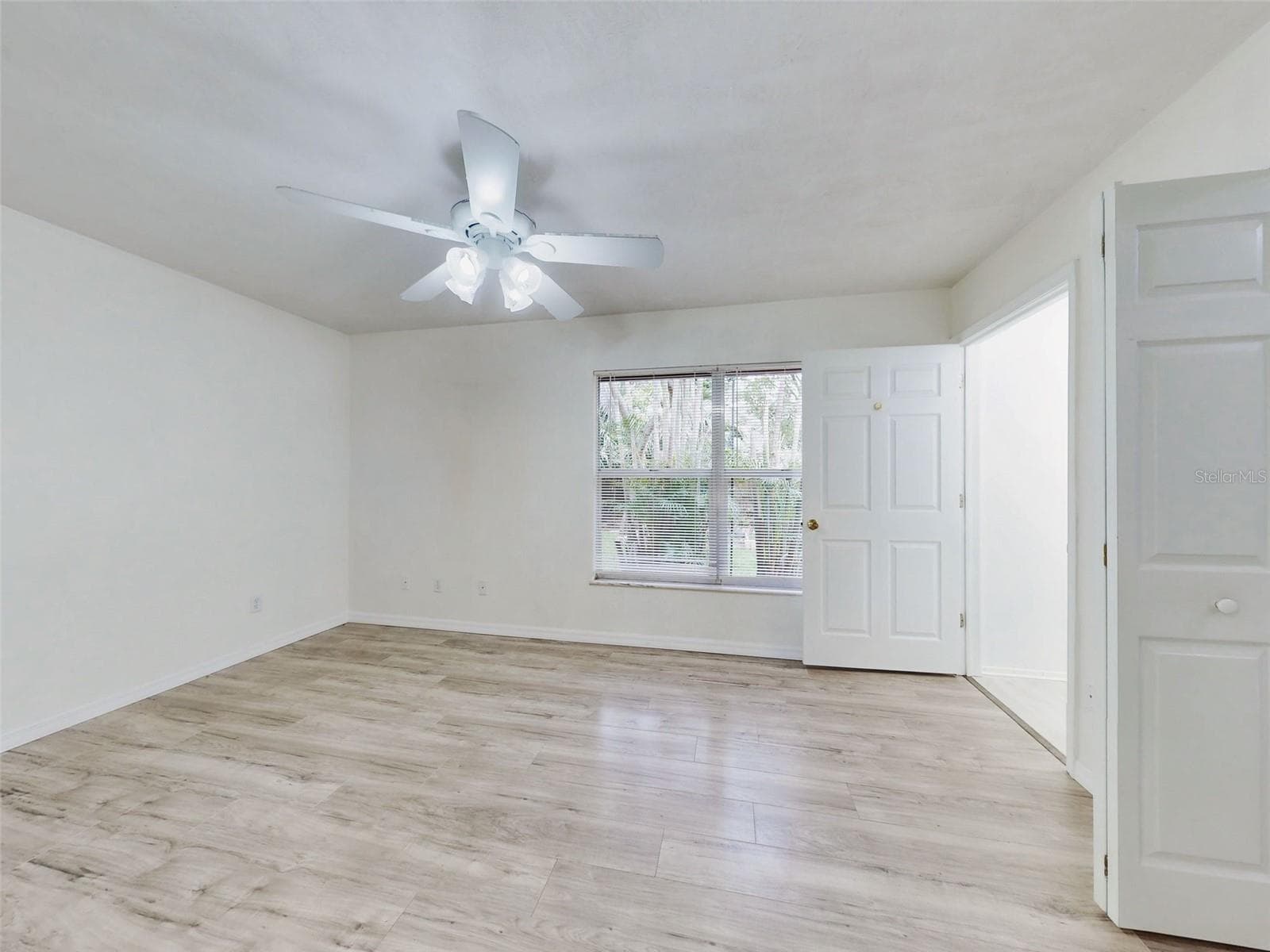 Single Family Residence at 111 VALENCIA DR, EDGEWATER, photo 30 of 81