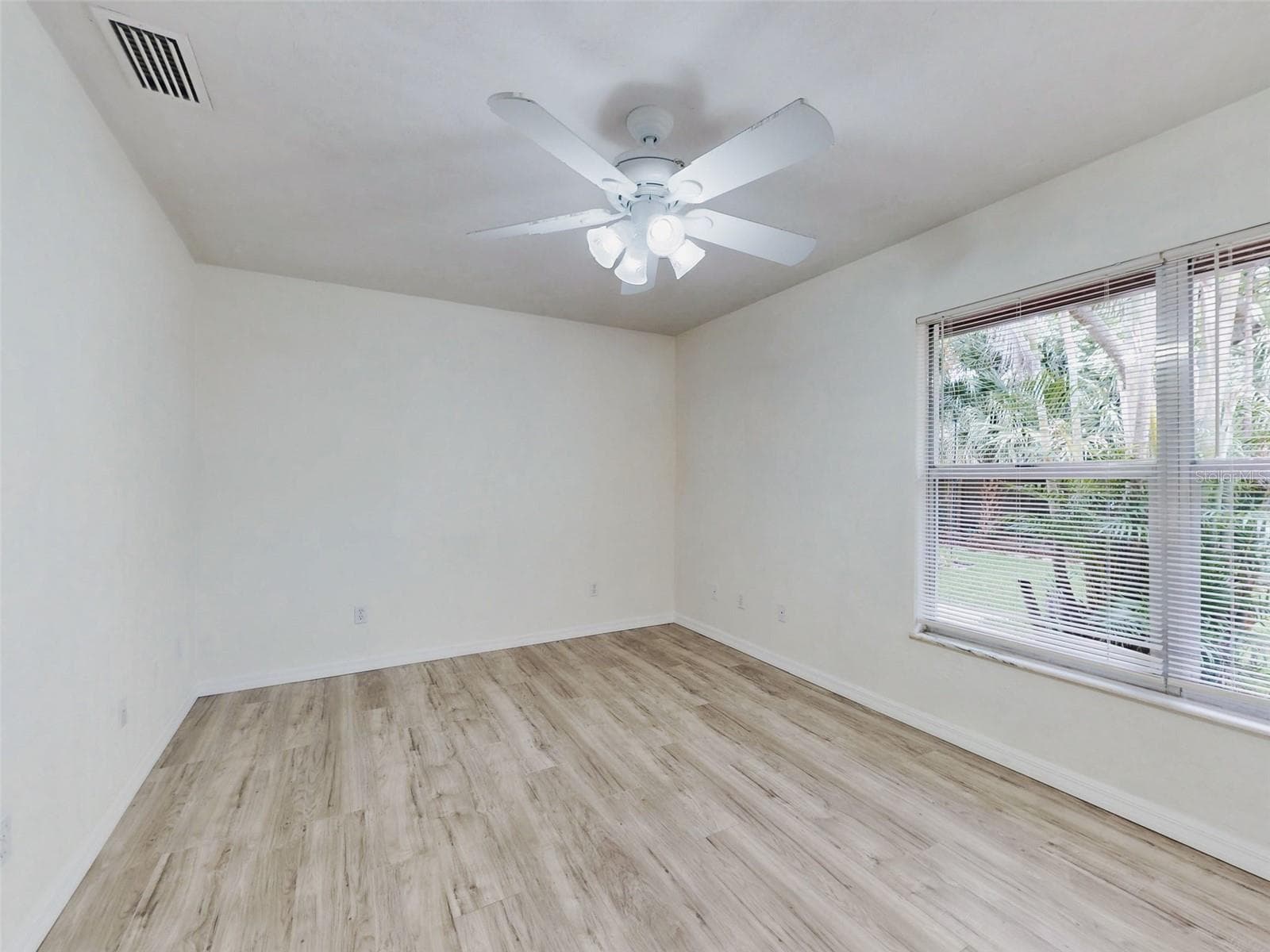 Single Family Residence at 111 VALENCIA DR, EDGEWATER, photo 31 of 81