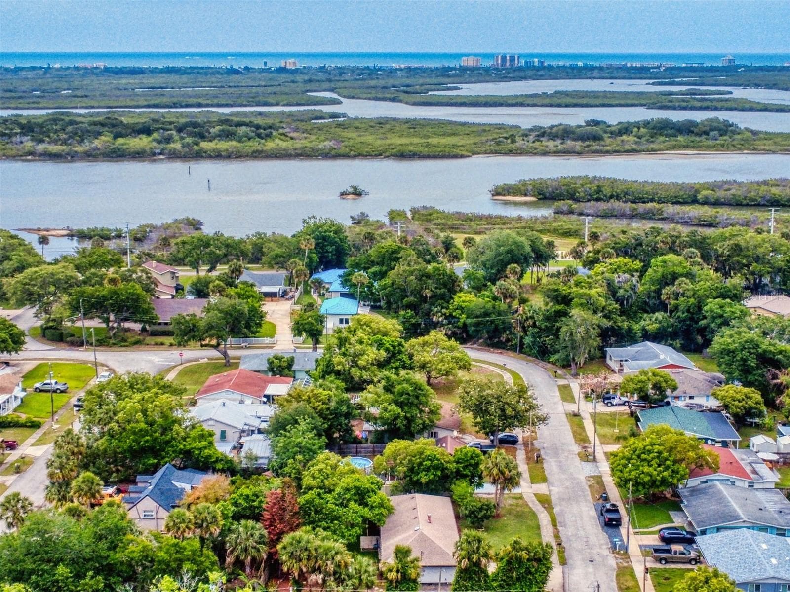 Single Family Residence at 111 VALENCIA DR, EDGEWATER, photo 67 of 81