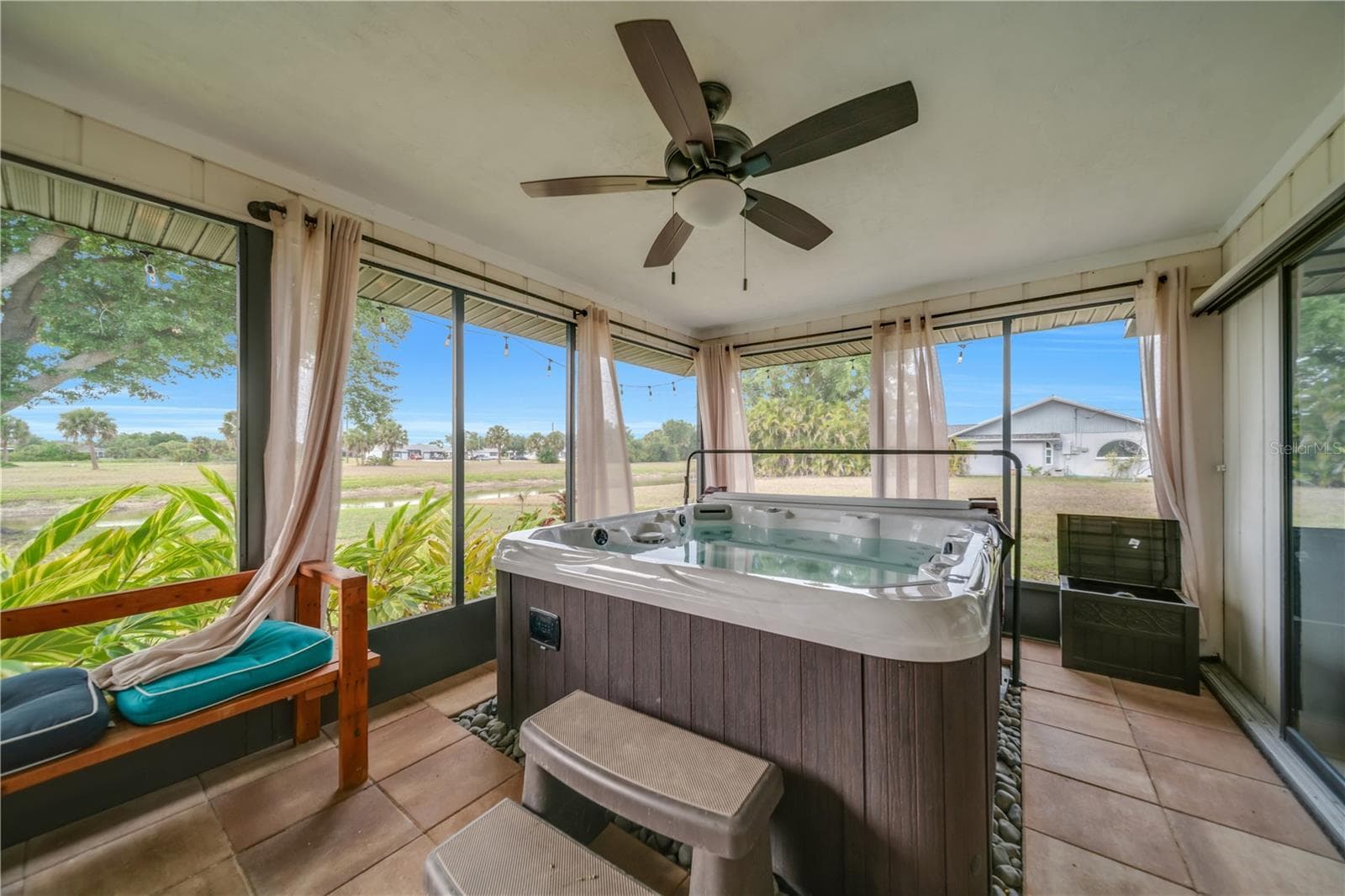 Single Family Residence at 299 ROTONDA CIR, ROTONDA WEST, photo 29 of 51