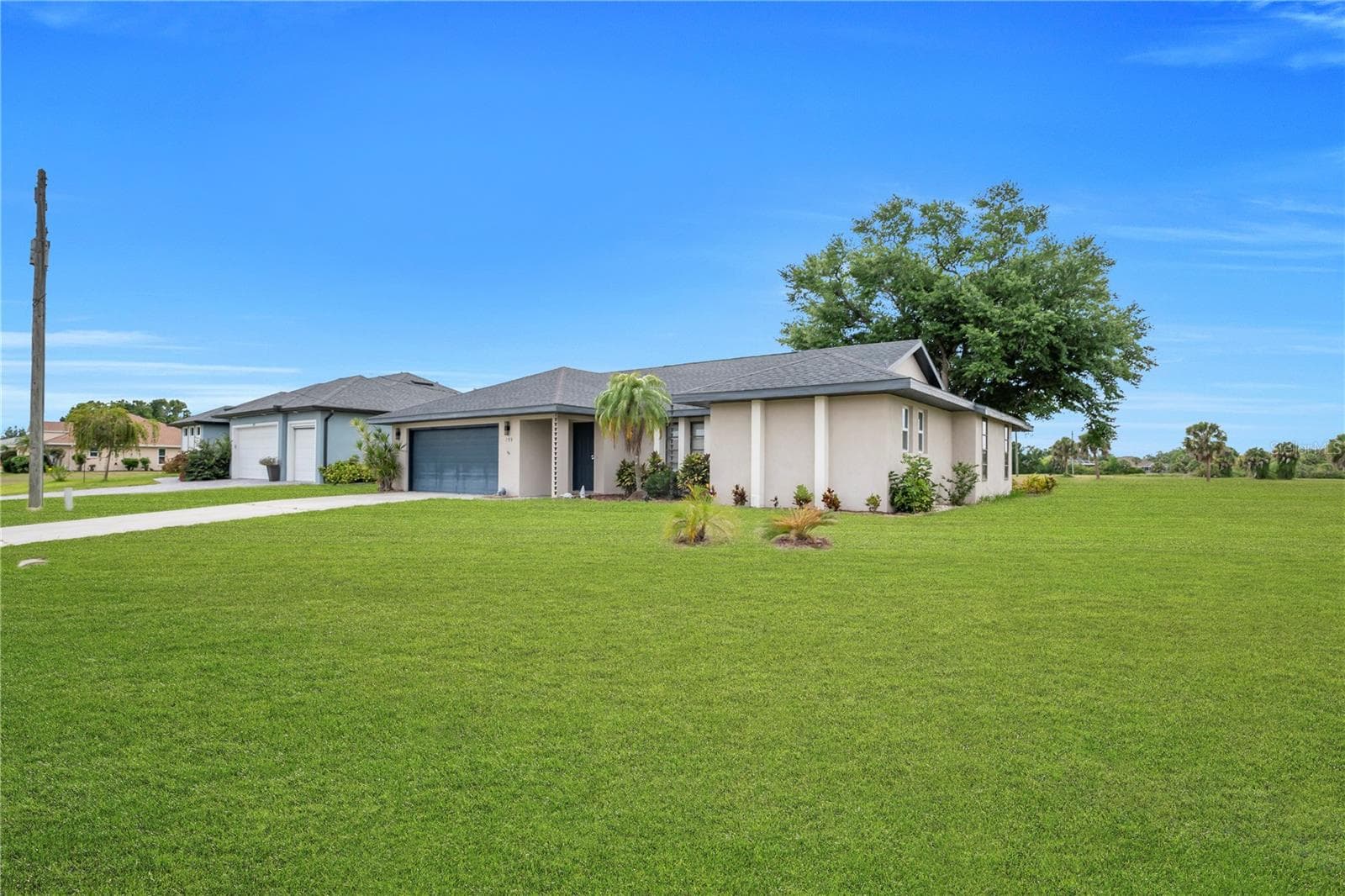 Single Family Residence at 299 ROTONDA CIR, ROTONDA WEST, photo 31 of 51