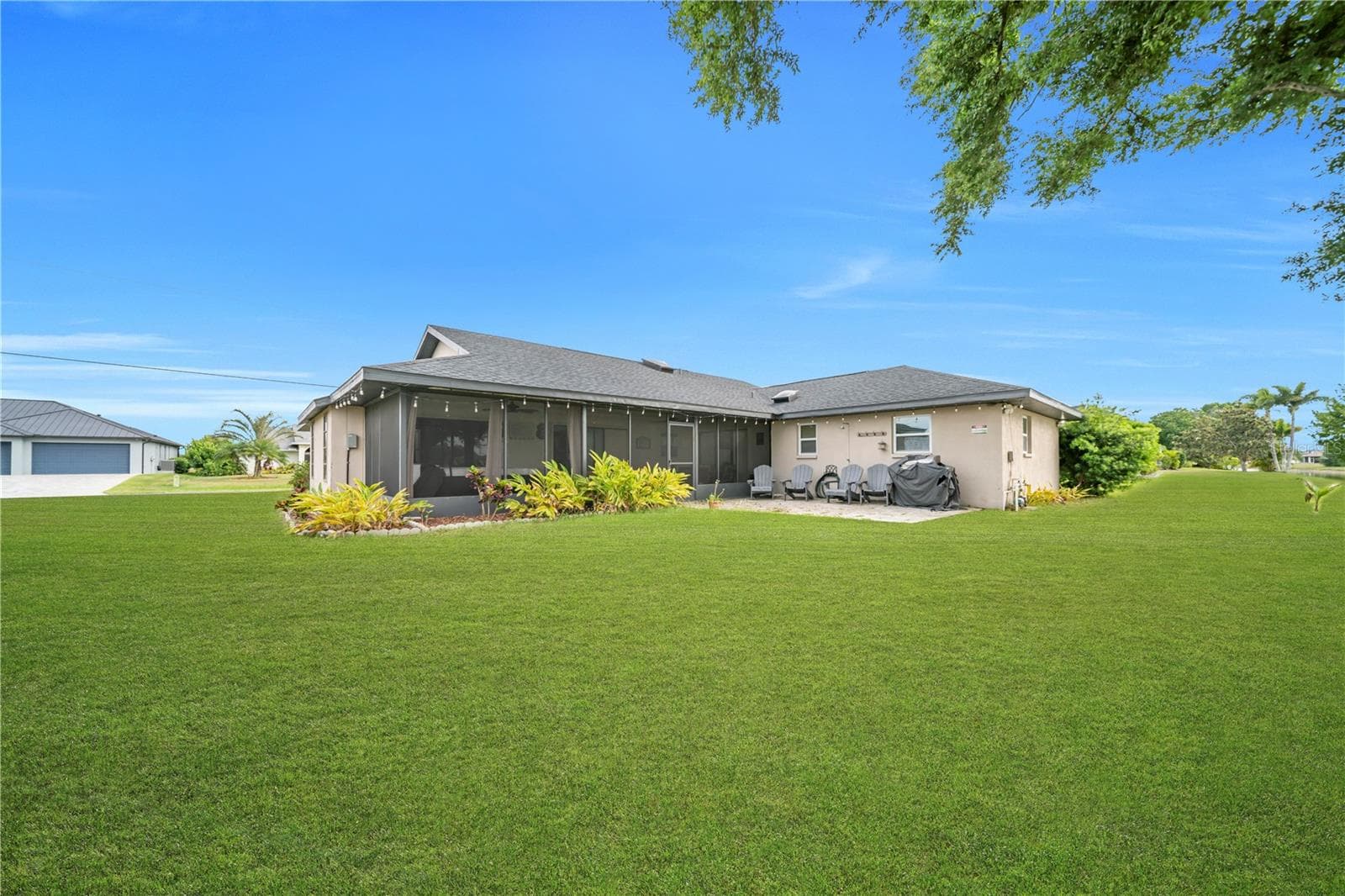 Single Family Residence at 299 ROTONDA CIR, ROTONDA WEST, photo 33 of 51